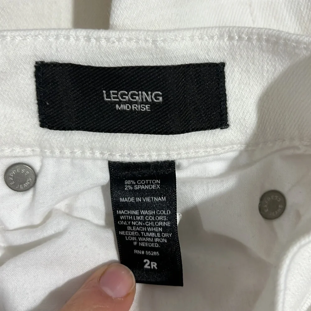 Women’s White Express Jeans - Picture 5 of 6